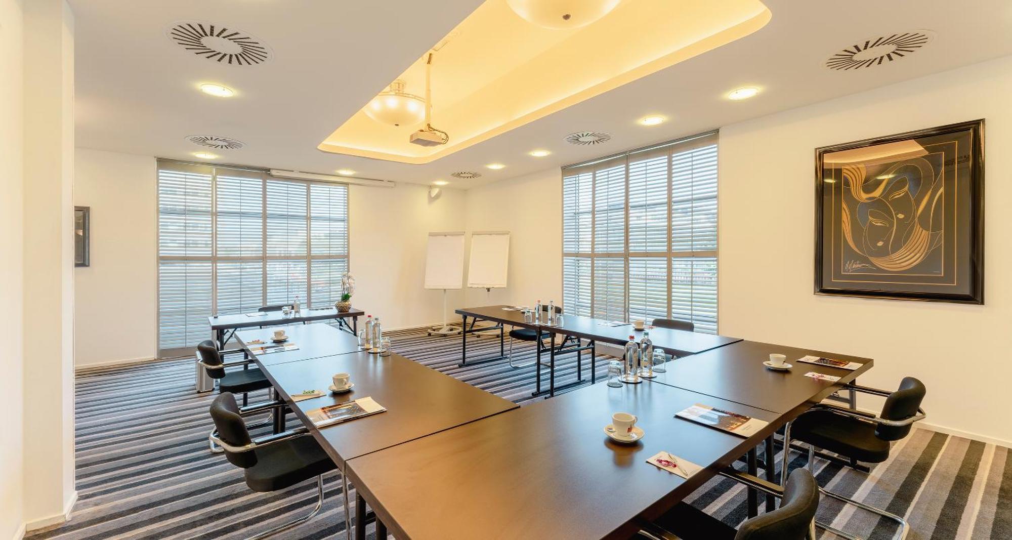 Plaza Premium Grand Winston Hotel Rijswijk Ngoại thất bức ảnh