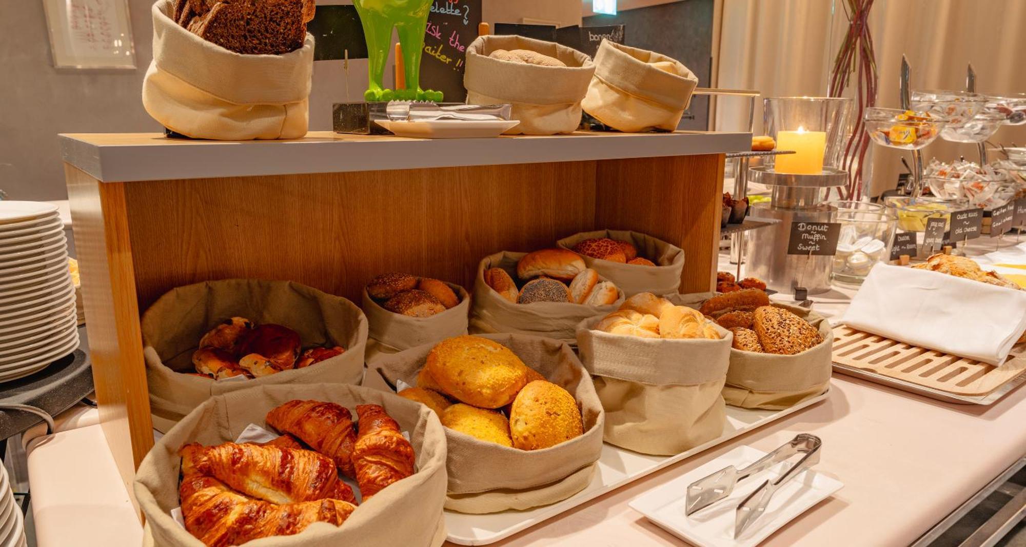 Plaza Premium Grand Winston Hotel Rijswijk Ngoại thất bức ảnh