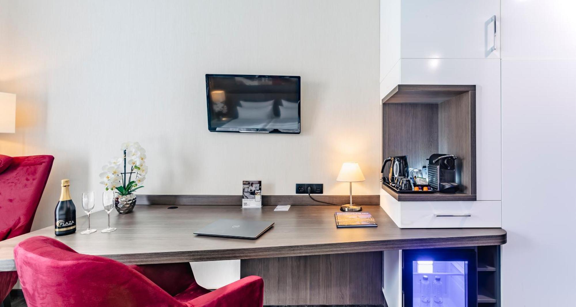Plaza Premium Grand Winston Hotel Rijswijk Phòng bức ảnh