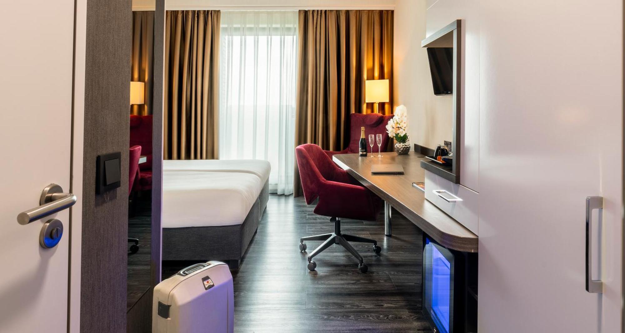 Plaza Premium Grand Winston Hotel Rijswijk Ngoại thất bức ảnh